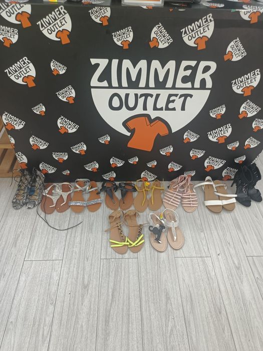 Vand lot de sandale - lichidare stoc 100 de perechi