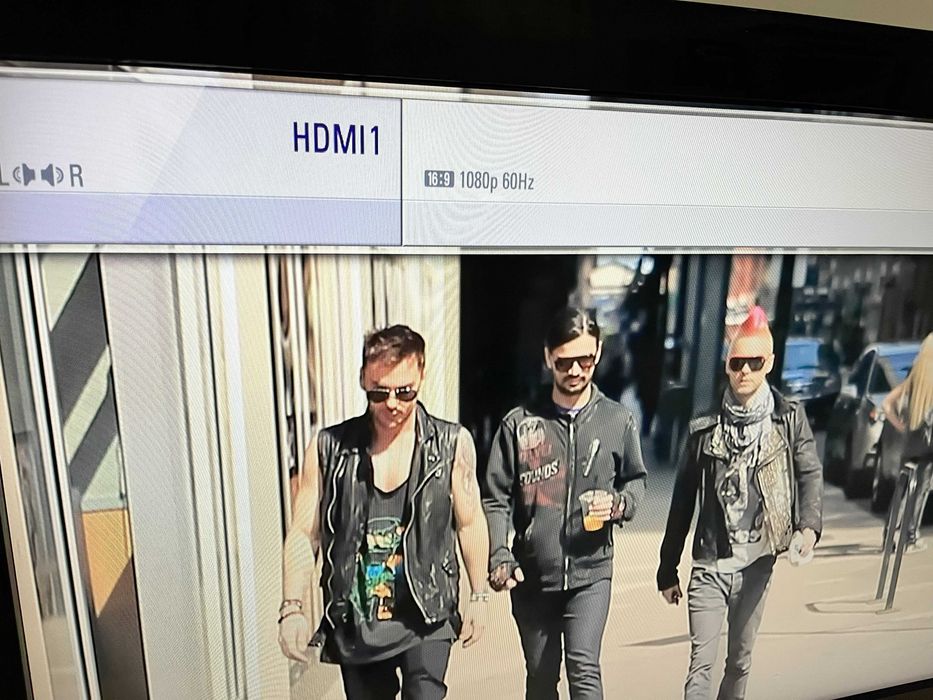 LG Телевизор HD 32"