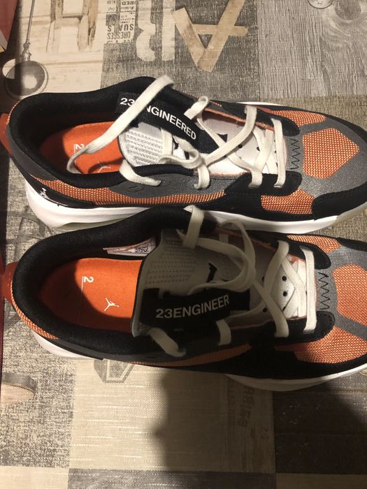 jordan 42 чисто нови перфектни супер модел много удабен