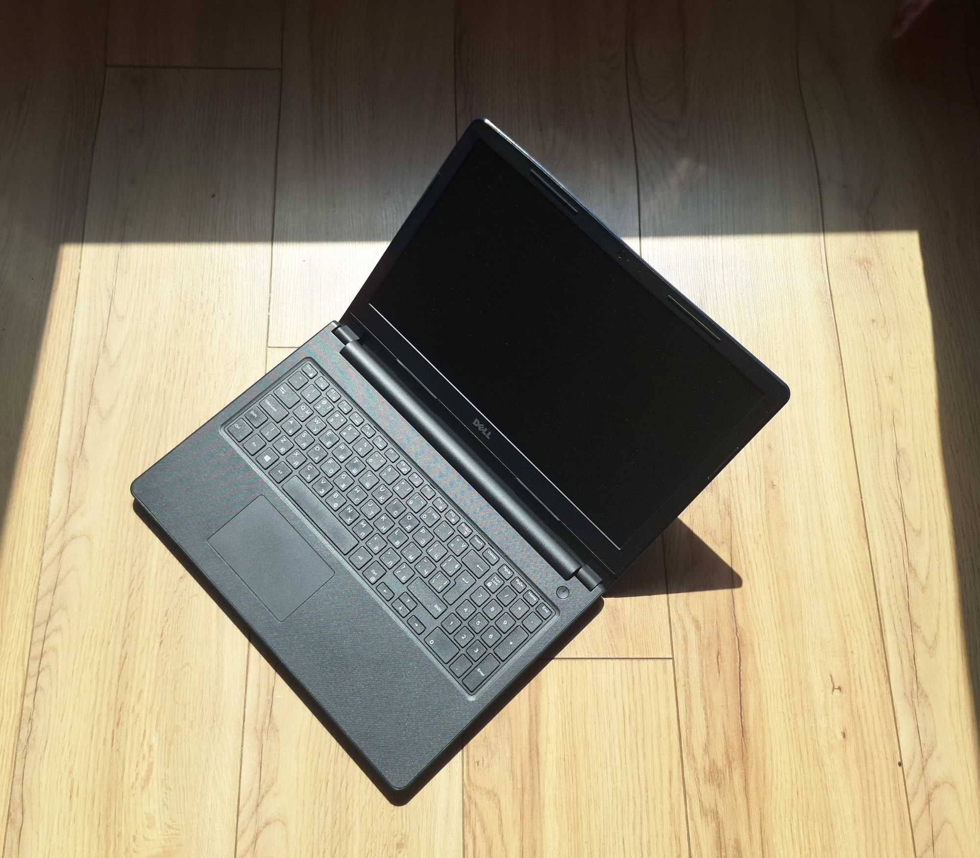 15.6' Dell Intel Core i5-8250u/8GB DDR4/AMD Radeon 520M 2GB GDDR5/1000