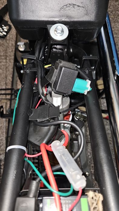 Продавам кросов мотор