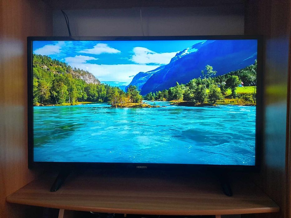Televizor 99 cm smart full HD