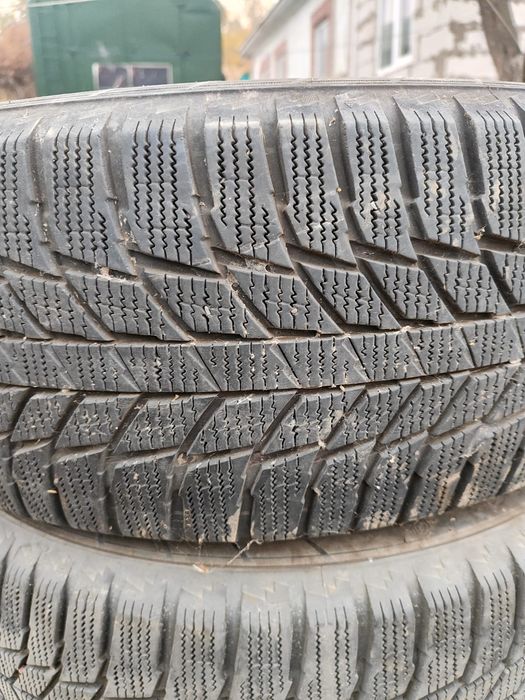 Шины зимние б/у.