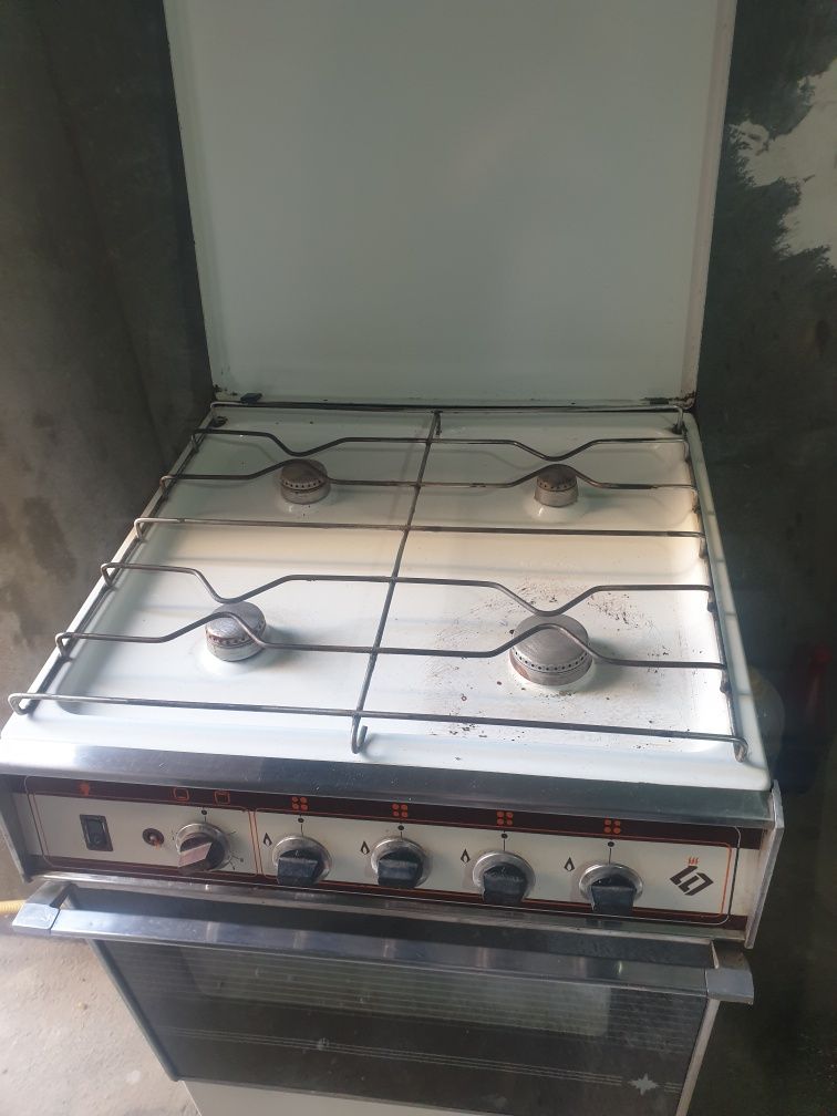 Продаётся газовая плита