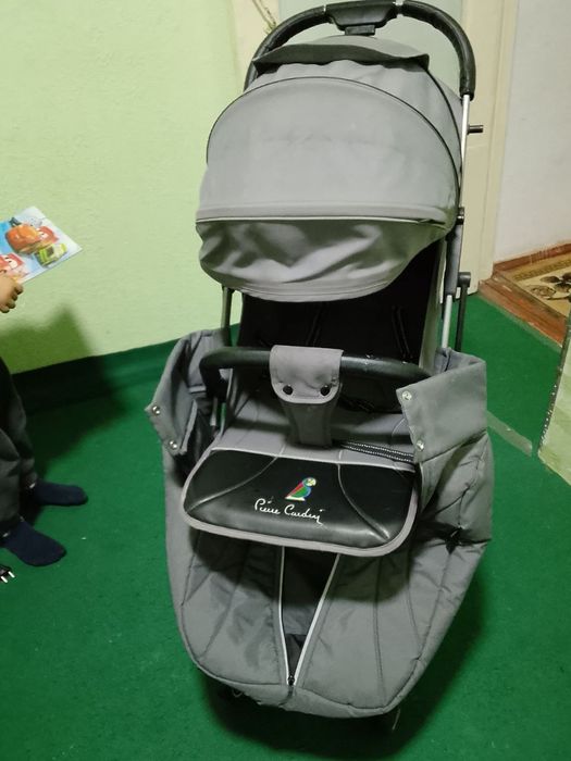 Очень удобная коляска