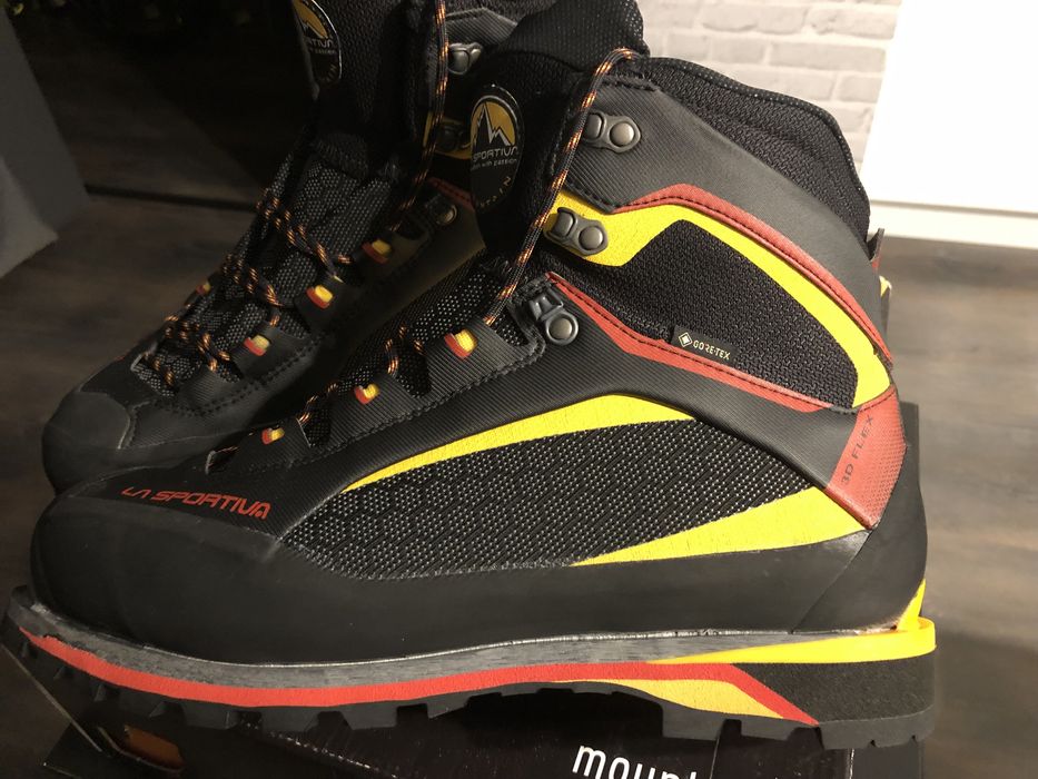 La sportiva bocanci de munte