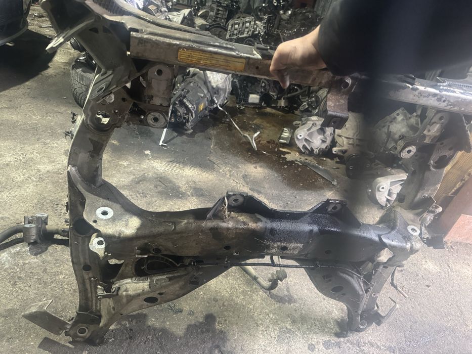 Преден мост бмв ф01 ф02