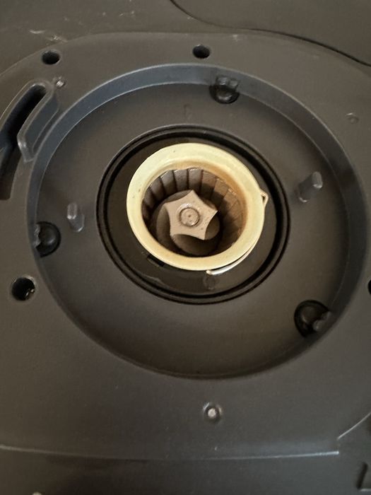 Vand masina  de  cafea la filtru , cu boabe AEG