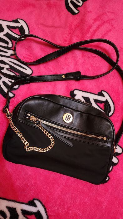 Сумка Tommy Hilfiger оригинал состояние отличное