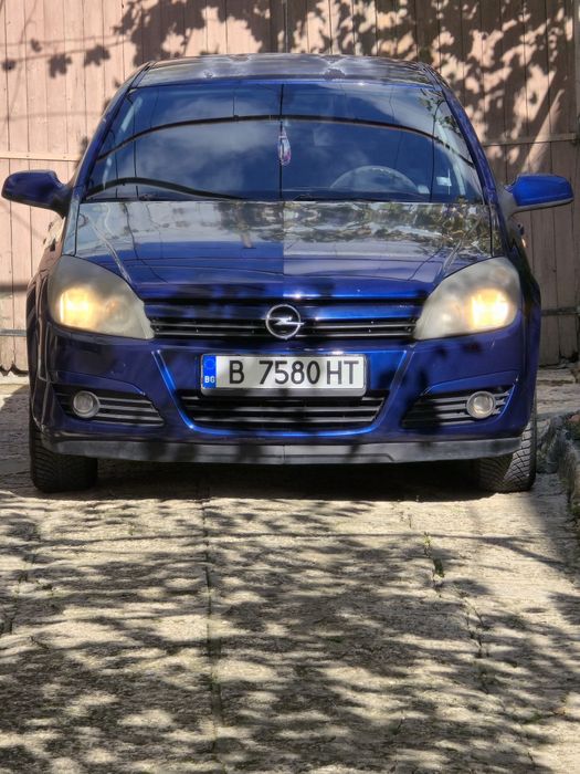 Продавам Opel Astra H