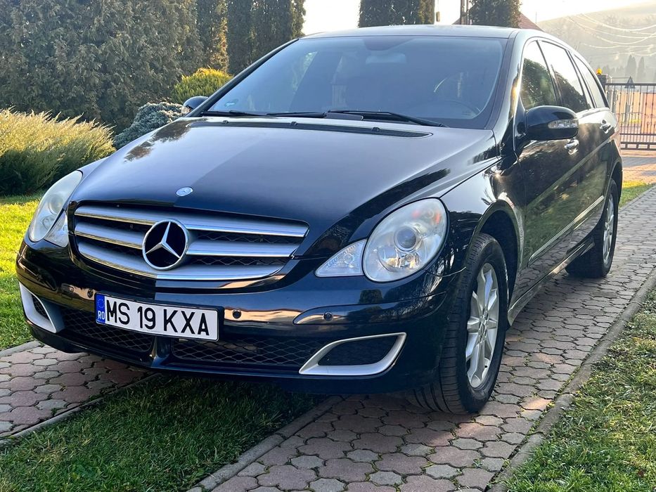 Mercedes-Benz R 6 locuri Automata Faruri LED Piele Nvigatie Suspensie activa 4x4