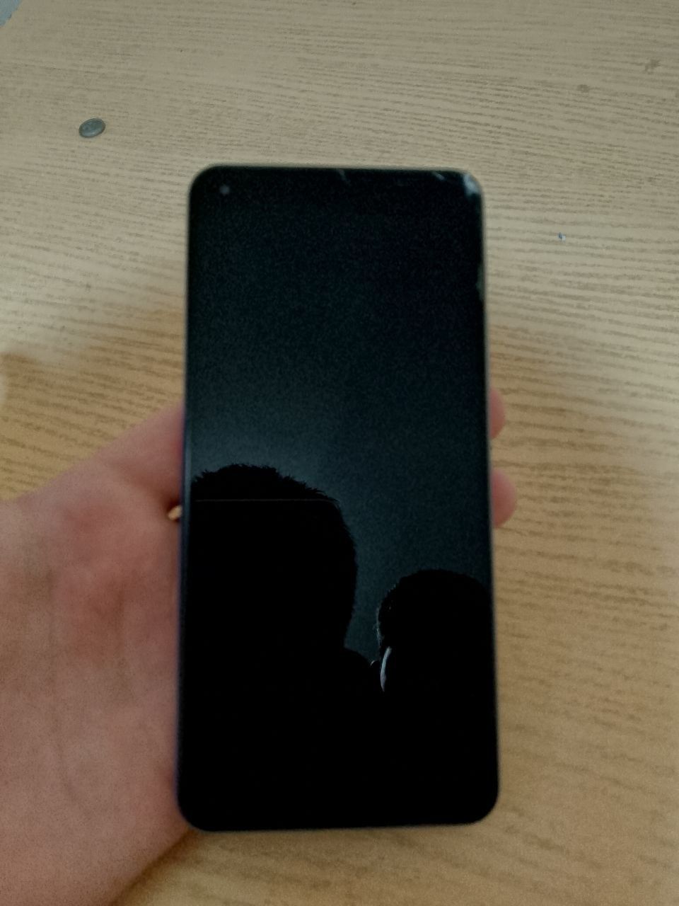 Mi 11 lite dakumet karopka bor 128/8 aybi rasmda kuringan