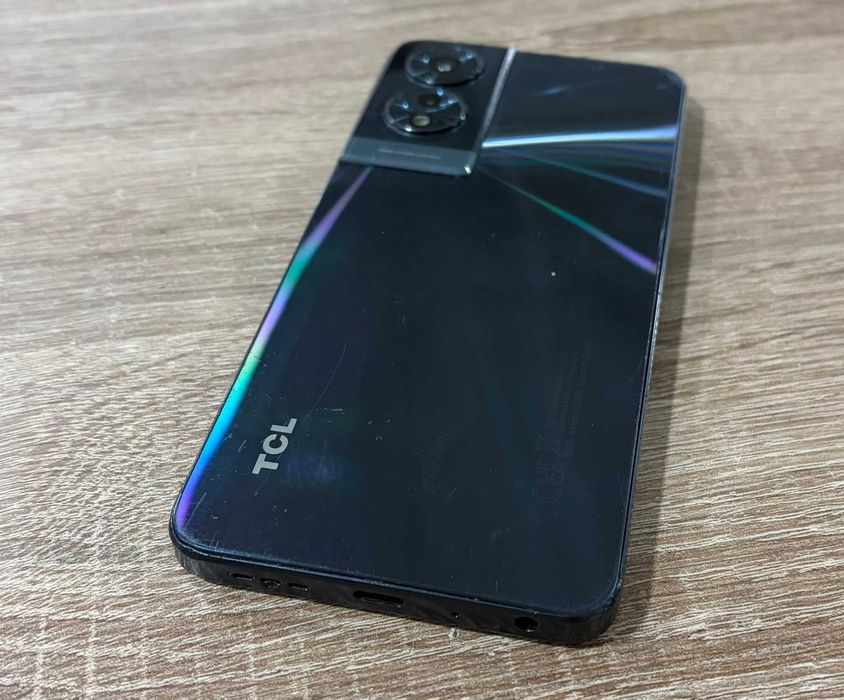 TCL 505 128GB 4GB RAM