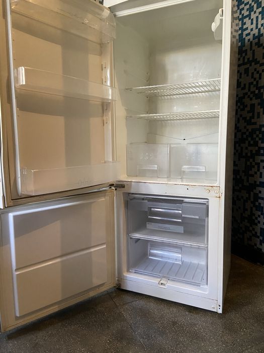 Combina frigorifică