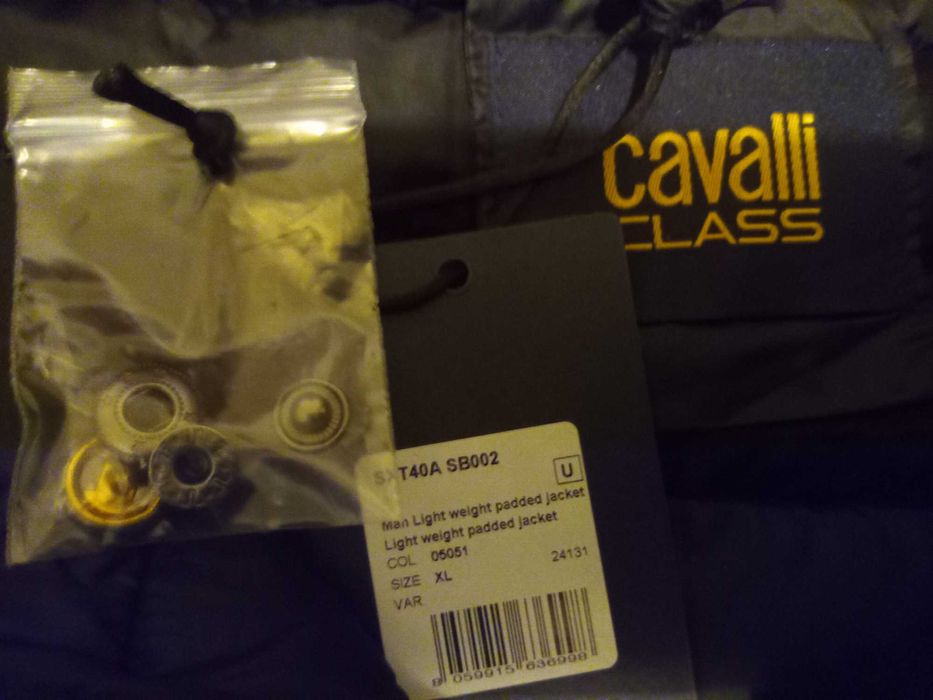 Яке Roberto Cavalli