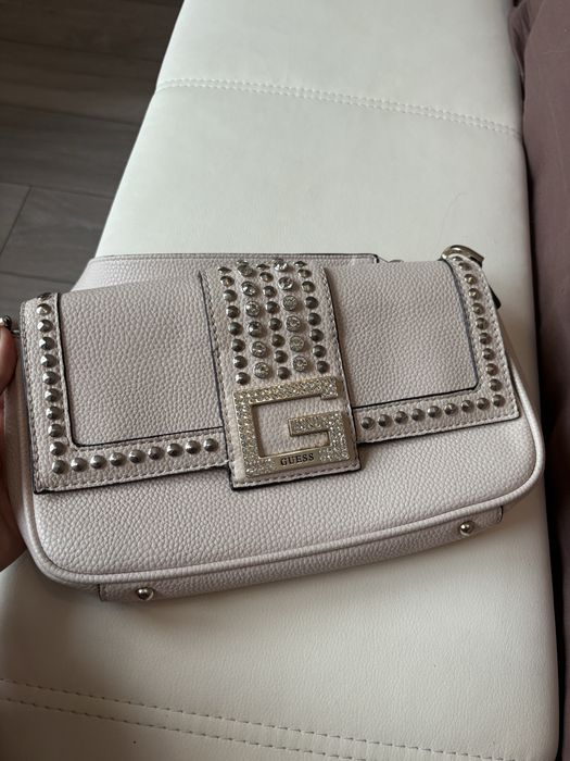 Дамска чанта Guess