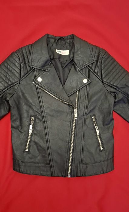 Geaca piele moto rock H&M pt. o fata de 1,50 m preț 55 Lei