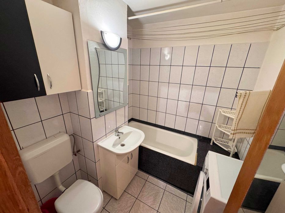 Vand apartament 2 camere, tip PB, decomandat, Rogerius