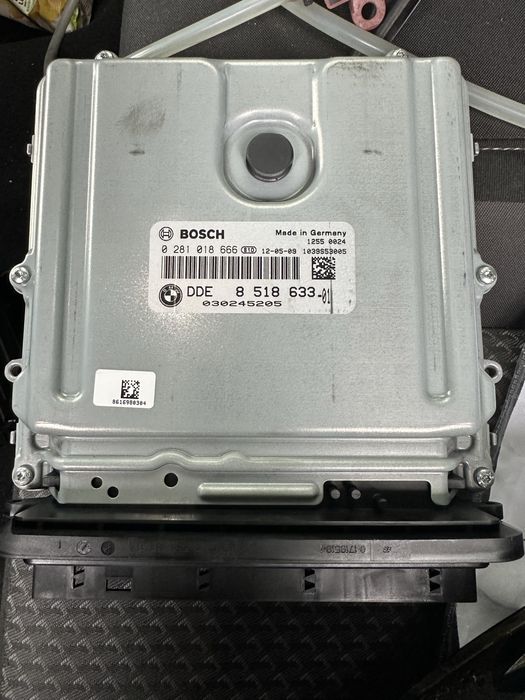 Ecu motor / Calculator motor BMW 535 640 740 3.0 313 : 8518633