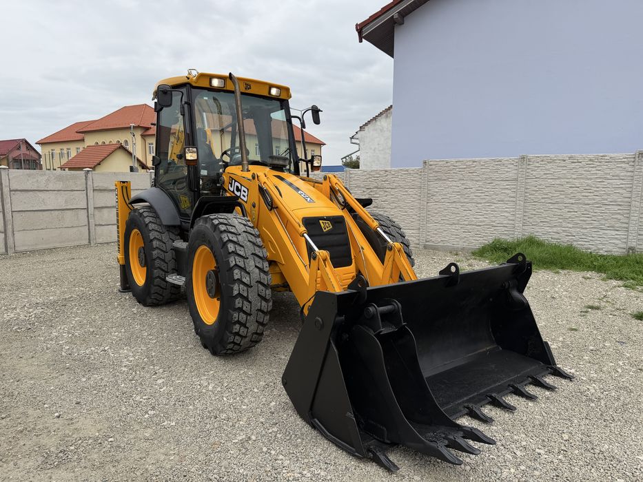 Buldoexcavator JCB 4 cx ,6100 ore.RECENT ADUS
