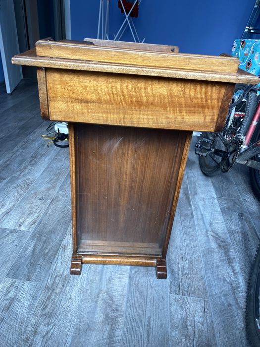 Автентичен чин-писалище от масив