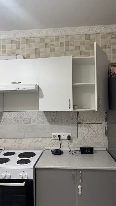 Кухонный гарнитур в хорошем состоянии