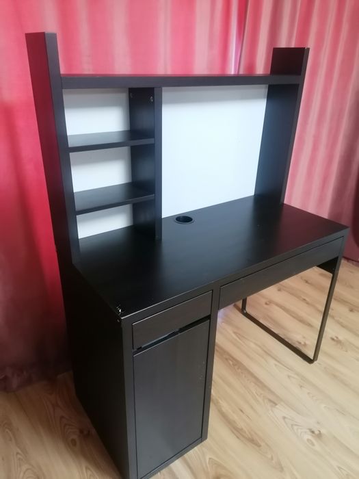 Vând birou pentru copii