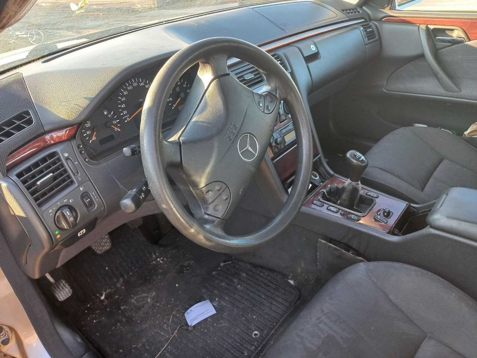 Mercedes Benz E-class w210 2.0 На Части