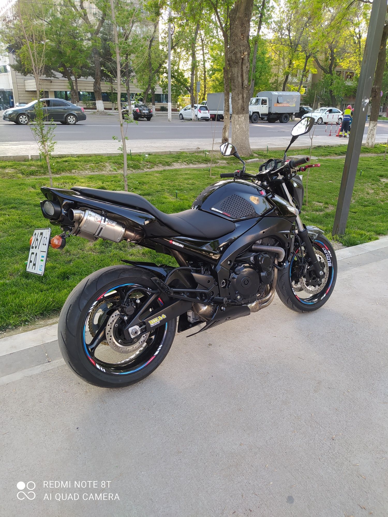 Продам SUZUKIi GSR-600