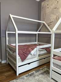 Детская кровать домик с ящиками и матрасом