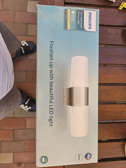 Lampa baie philips led lumina calda