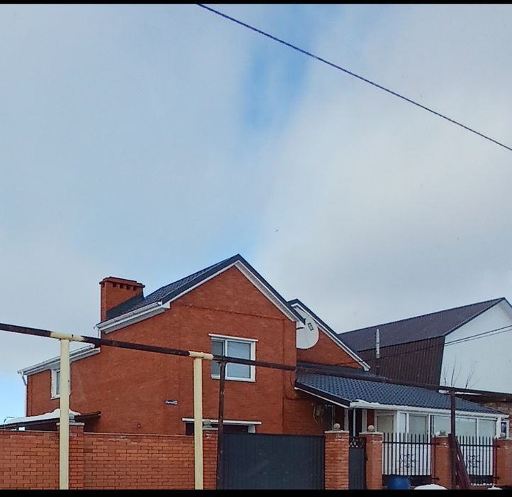 Продам частный дом рядом с северо-западом. Удобное расположение 8сот.