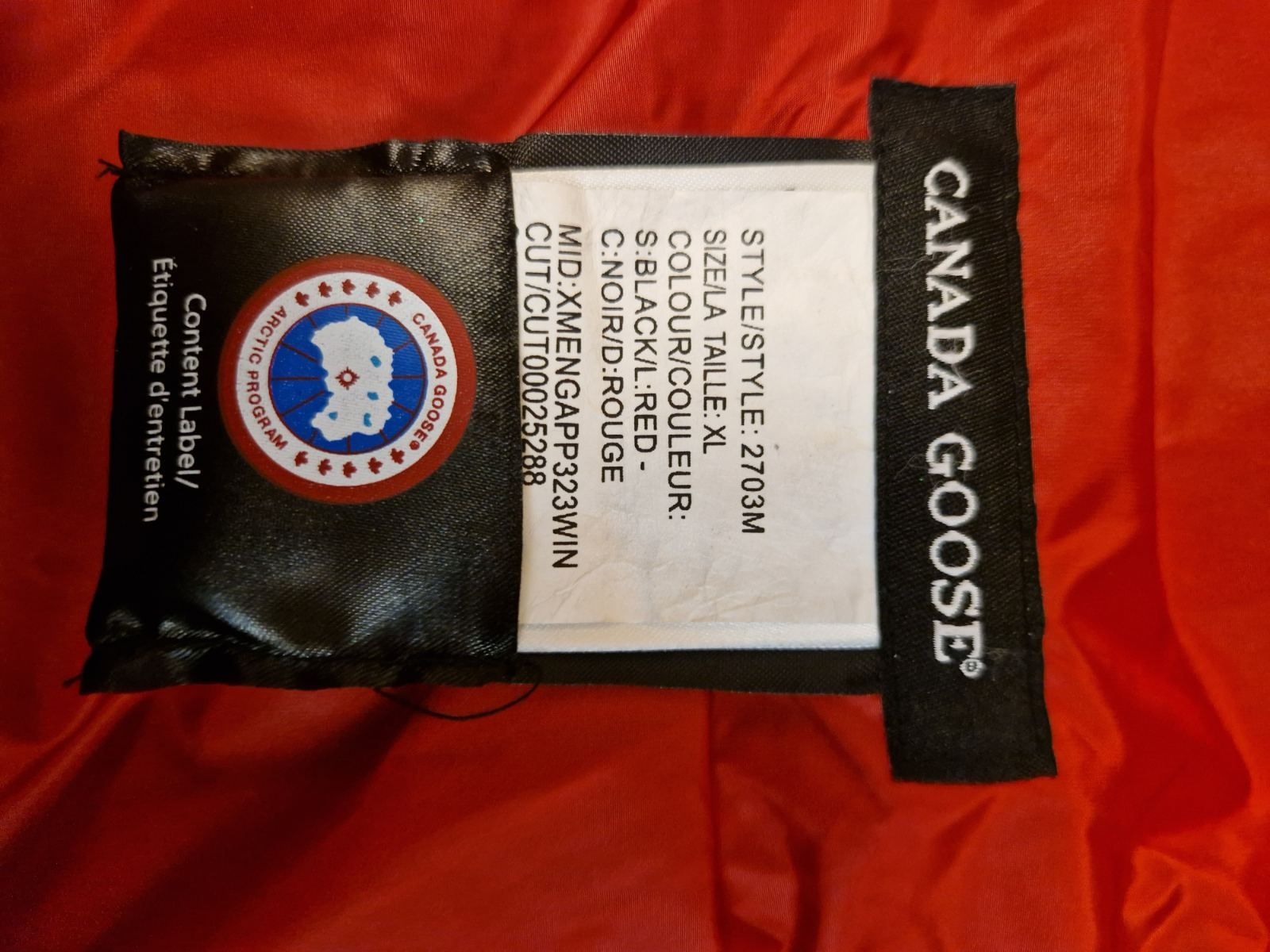 Canada Goose уникално 100 % оригинално якe slim  модел с пух