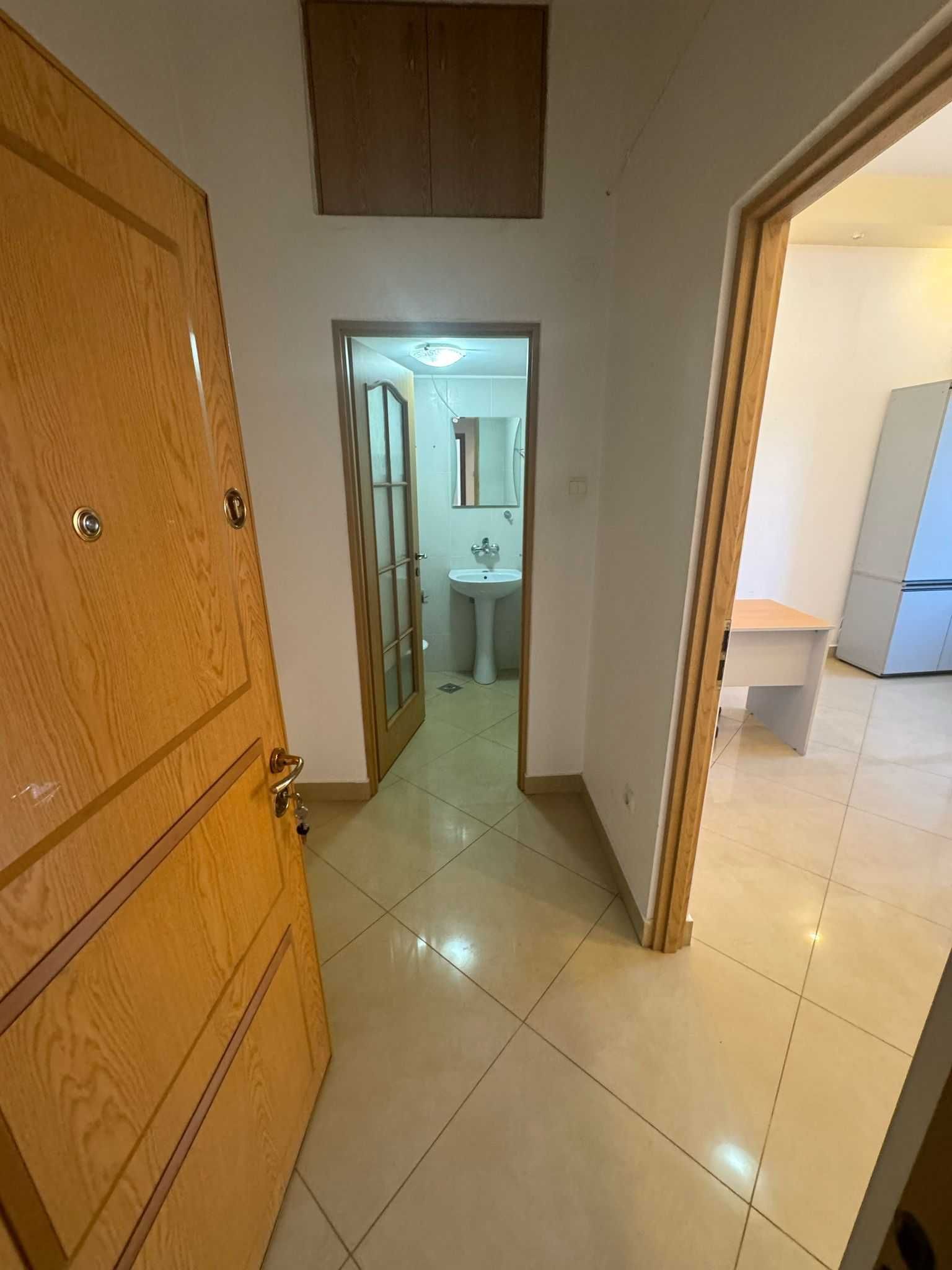 Inchiriez spatiu comercial, central