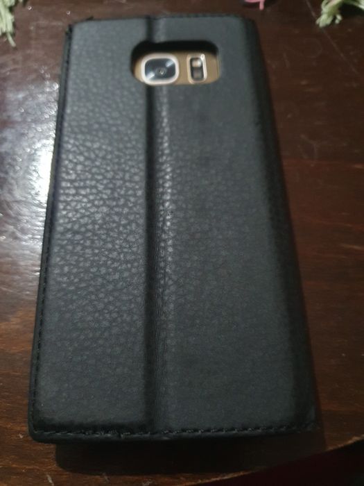 Телефон Samsung Galaxy S7 edge
