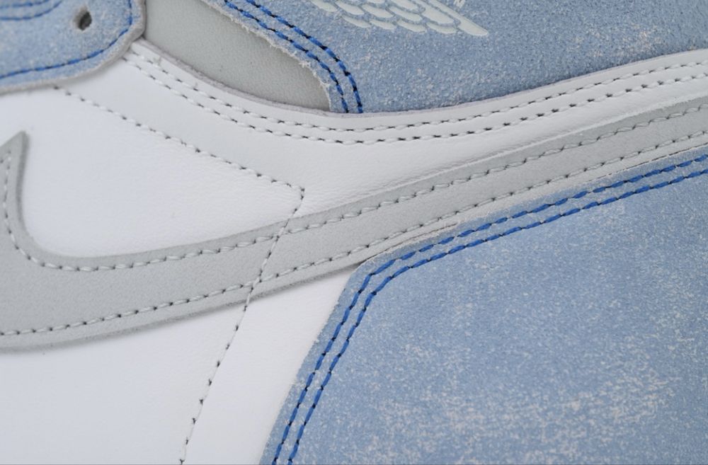 Jordan 1 High Hiper Royal