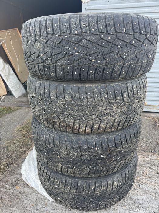 Зимняя резина NOKIAN 215/55 17