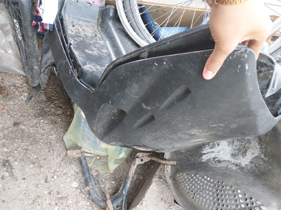 Vând piaggio grylo și un scuter malaguti f12