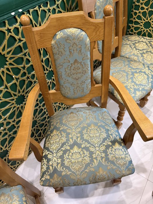 Стол , стулья в комплекте