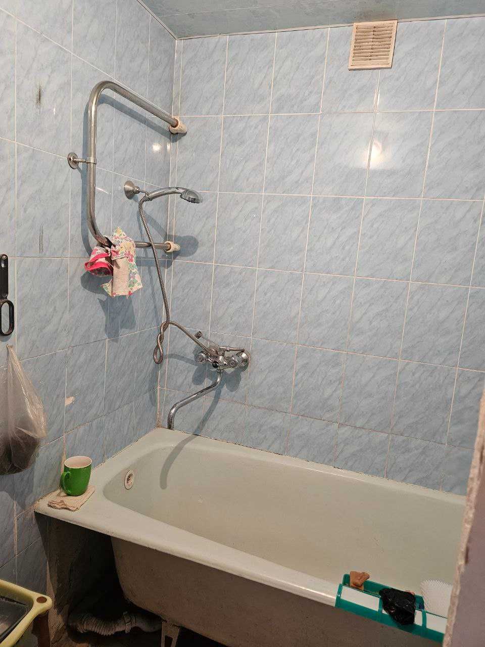Срочно Продаю 2/4/4 кв на карасу-2