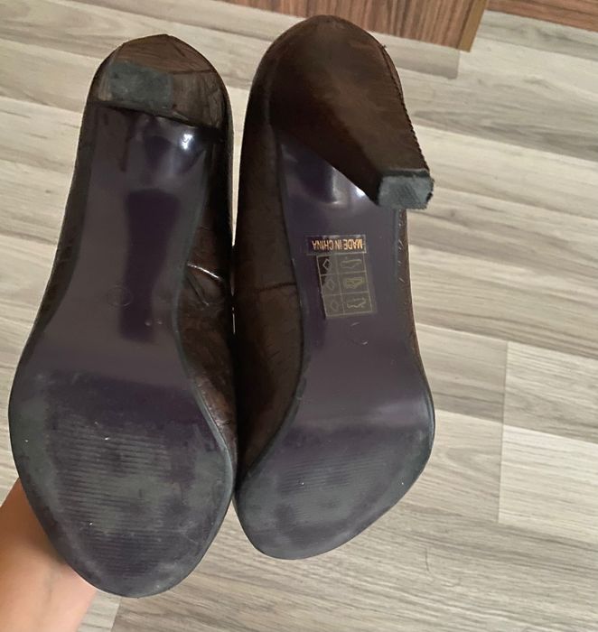 Обувки с ток 39 номер