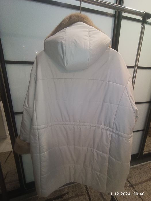 Продам зимнюю куртку.