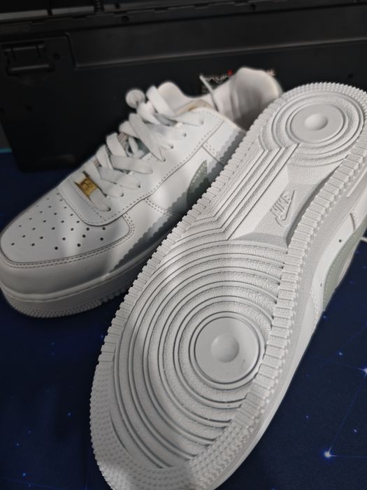 Nike Air Force 1, marimea 41, noi