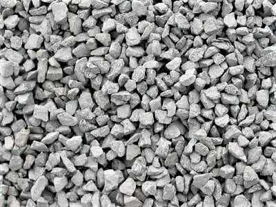 Balast, nisip, piatră concasată, ciment, fier