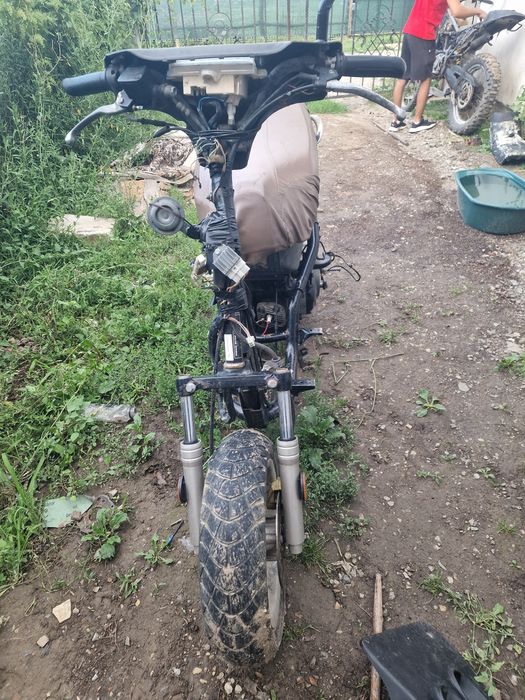 Scuter yamaha  110cc 2t