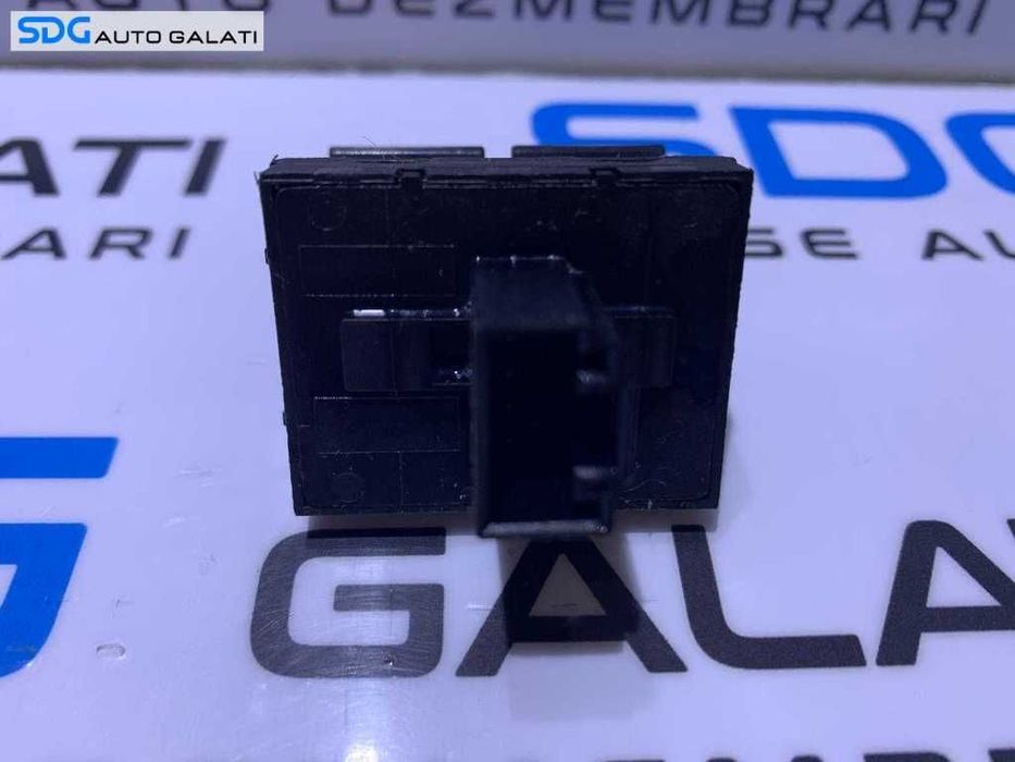 Consola Butoane Geamuri Usa Portiera Sofer Stanga Fata cu 4 Pini VW Caddy 2003 - 2015 Cod 1K3959857A [D0338]