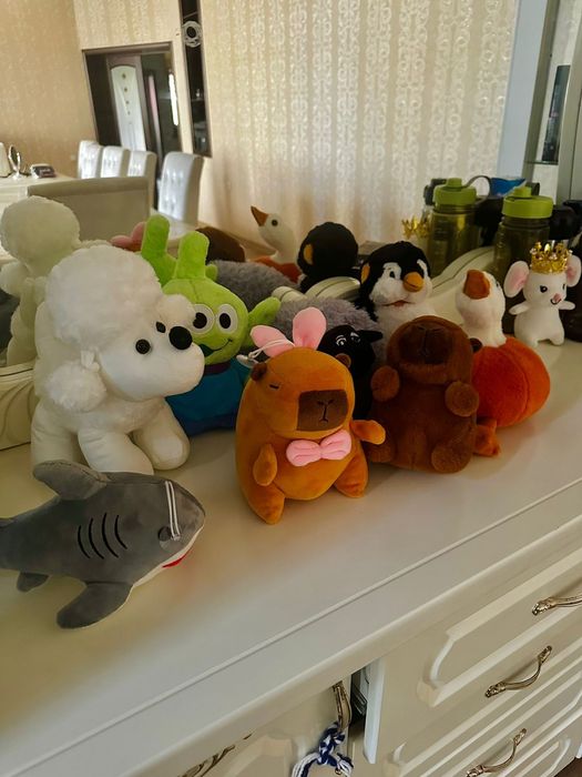 Игрушки мягкие много