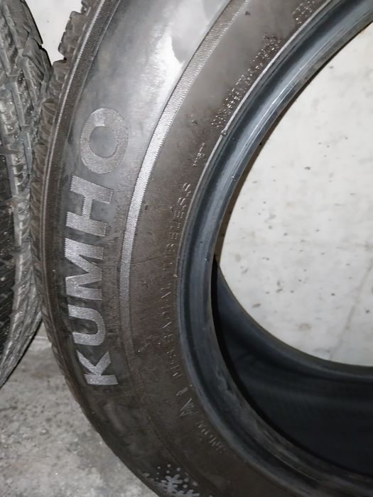 Гуми KUMHO зимни 225 60 17.