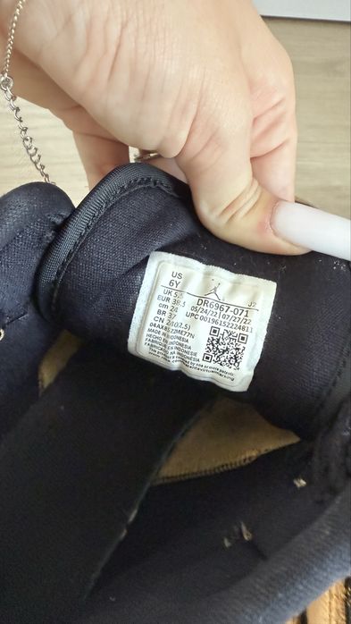 Air Jordan 1 Mid SE Metallic Gold Black 38,5EU