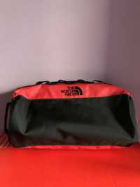 The North Face Base Camp Travel Canister Washbag Small in Red